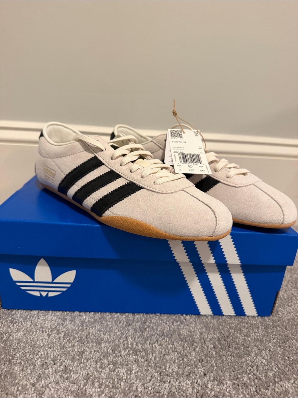 Adidas Women’s TOKYO off white with black stripes sneakers